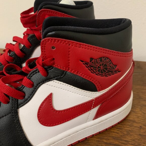 Air Jordan 1 Mid Chicago Black Toe Red White Size 6.5 Worn Once - Picture 7 of 9